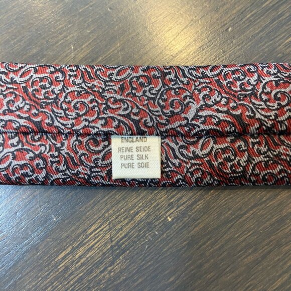 Holland & Holland London Pure Silk Tie – Red Scrollwork Pattern - Picture 3 of 4